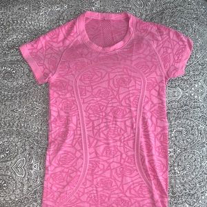 Lulu lemon pink workout top size 4